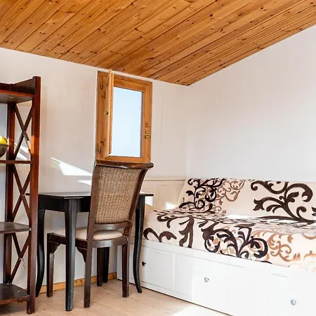 Alaia Tiny House Between Volcanoes And Beach Breaks *