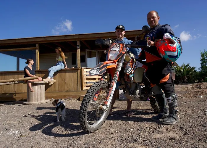 Alaia Tiny House Between Volcanoes And Beach Breaks 酒店 *